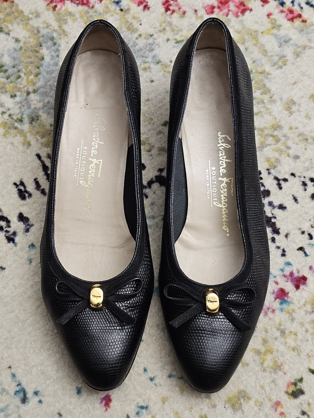 Salvatore Ferragamo Boutique Womens Size 10 B Old Money Bow Classic Pumps